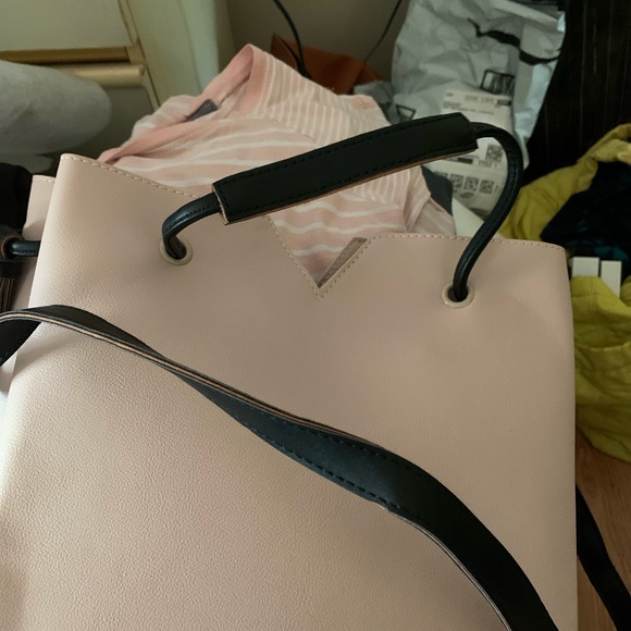 Pink double Handel and long Handel can be satchel or shoulder/crossbody bag! - Picture 3 of 4